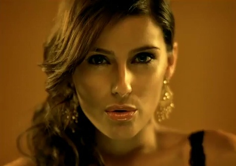 Nelly Furtado - "Promiscuous" ft. Timbaland 