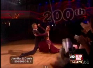 Stars out for the 200th episode of "Dancing with the Stars"