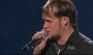 American Idol Contestant James Durbin on the Buzz