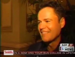 Former "Dancing with the Stars" winner Donny Osmond hosts fan flash mob
