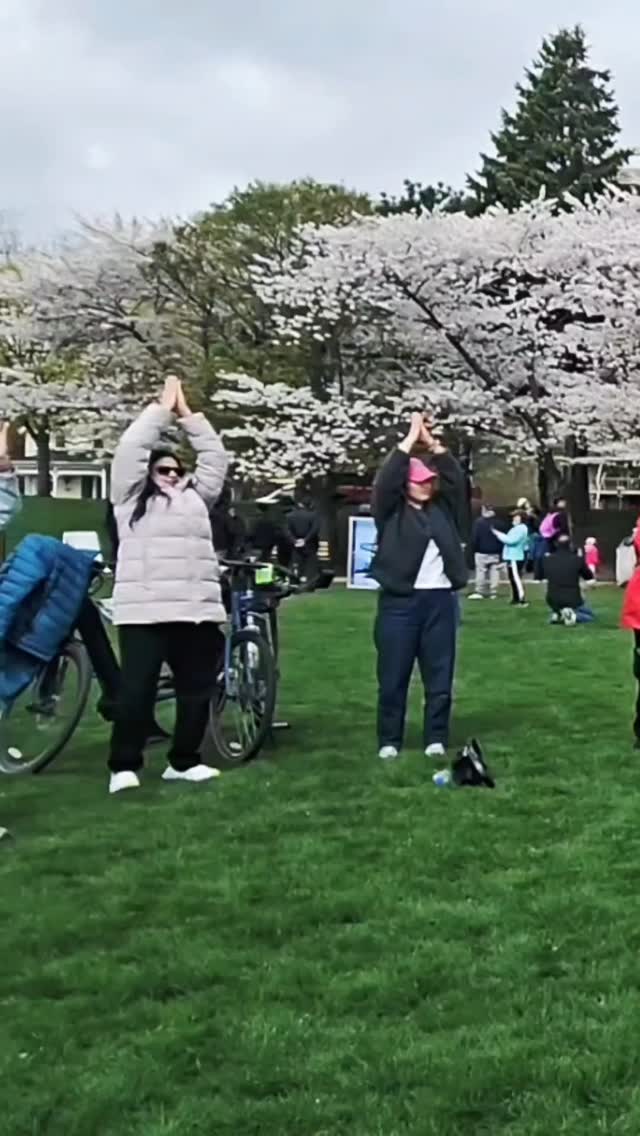 danceFLOW Qigong/TaiChi at the Sakura Project 🌸

May 2 · Cherry Trees at Spencer Smith Park

A few highlights from a mindful morning of movement, reflection, and connection.

Grateful to everyone who came out to share this moment — breathing, moving, and simply being together under the blossoms.

Family. Friendship. Community.

Thank you for being part of it ❤️